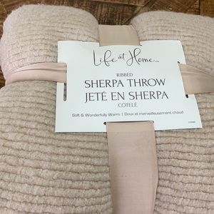 Sherpa blanket